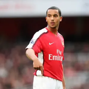 Theo Walcott's Brilliant Performance: Arsenal's 4-0 Victory Over Blackburn Rovers in the Premier League Theo Walcott's Brilliant Performance: Arsenal's 4-0 Victory Over Blackburn Rovers in the Premier League