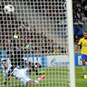 Theo Walcott's Champion Goal: Arsenal Triumphs over Marseille