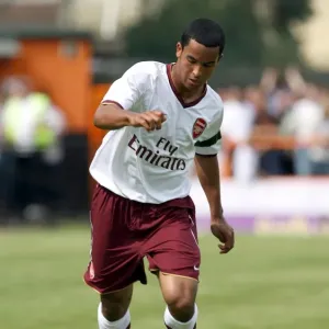 Theo Walcott's Debut: Arsenal Overpowers Barnet 2-0 in Pre-Season Friendly Theo Walcott's Debut: Arsenal Overpowers Barnet 2-0 in Pre-Season Friendly