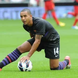 Theo Walcott's Determined Look Before the Liverpool vs Arsenal Premier League Clash (2012-13) Theo Walcott's Determined Look Before the Liverpool vs Arsenal Premier League Clash (2012-13)