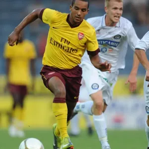 Theo Walcott's Dominant Performance: Arsenal Crushes Sturm Graz 4-0 Theo Walcott's Dominant Performance: Arsenal Crushes Sturm Graz 4-0