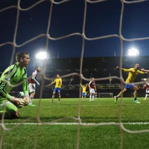 Theo Walcott's Double Strike: Celebrating at the Expense of Disappointed Adrian (West Ham vs Arsenal, 2013-14)