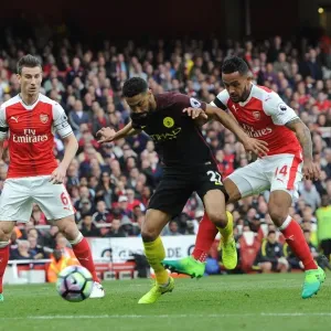 Theo Walcott's Dramatic Goal: Arsenal's Thrilling Victory Over Manchester City Theo Walcott's Dramatic Goal: Arsenal's Thrilling Victory Over Manchester City