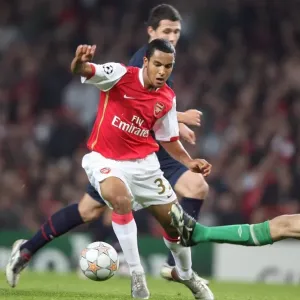 Theo Walcott's First Goal: Arsenal Crushes Slavia Prague 7-0 in Champions League Theo Walcott's First Goal: Arsenal Crushes Slavia Prague 7-0 in Champions League