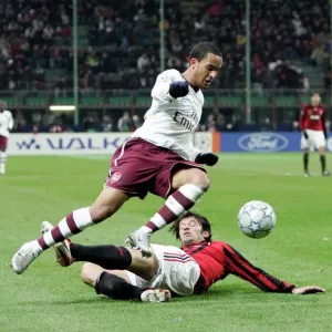 Theos Walcotts Spielentscheidender Lauf: Sieg für den FC Arsenals gegen AC Mailand im UEFA Champions League