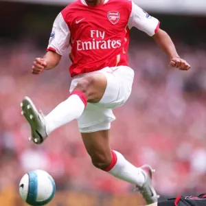 Theo Walcott's Game-Winning Performance: Arsenal 3-2 Sunderland, Barclays Premier League, 2007
