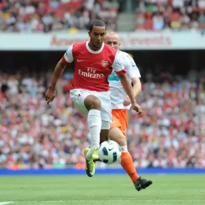 Theo Walcott's Hat-Trick: Arsenal Crushes Blackpool 6-0