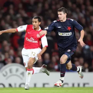 Theo Walcott's Hat-Trick: Arsenal Crushes Slavia Prague 7-0 in Champions League Group H Theo Walcott's Hat-Trick: Arsenal Crushes Slavia Prague 7-0 in Champions League Group H