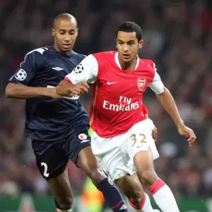 Theo Walcott's Hat-Trick: Arsenal's Dominant 7-0 Victory Over Slavia Prague in Champions League Group H Theo Walcott's Hat-Trick: Arsenal's Dominant 7-0 Victory Over Slavia Prague in Champions League Group H