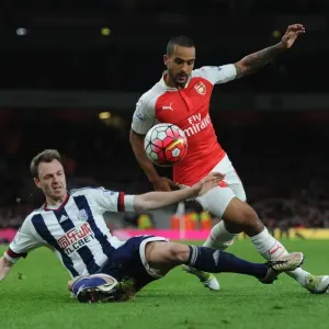 Theo Walcott's Intense Chase Down of Jonny Evans: A Thrilling Moment from Arsenal vs. West Bromwich Albion (2015-16) Theo Walcott's Intense Chase Down of Jonny Evans: A Thrilling Moment from Arsenal vs. West Bromwich Albion (2015-16)