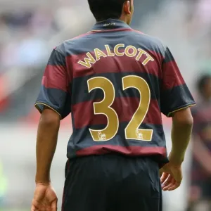Theo Walcott's Stunner: Arsenal's Winning Goal Against Lazio at Amsterdam ArenA (2007) Theo Walcott's Stunner: Arsenal's Winning Goal Against Lazio at Amsterdam ArenA (2007)