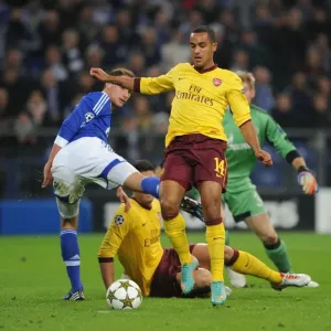 Theo Walcott's Stunning Goal: Arsenal's Victory over Schalke 04 in the UEFA Champions League (2012-13) - Walcott Outmaneuvers Howedes Theo Walcott's Stunning Goal: Arsenal's Victory over Schalke 04 in the UEFA Champions League (2012-13) - Walcott Outmaneuvers Howedes