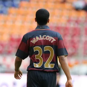 Theo Walcott's Thriller: Arsenal's Winning Goal Against Lazio at Amsterdam ArenA (2007) Theo Walcott's Thriller: Arsenal's Winning Goal Against Lazio at Amsterdam ArenA (2007)