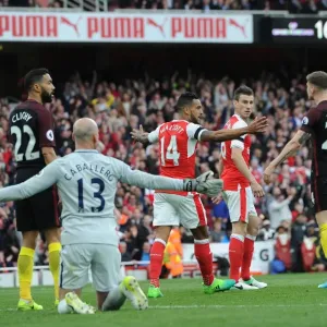 Theo Walcott's Thrilling Goal: Arsenal 2-2 Manchester City (Premier League, 2017) Theo Walcott's Thrilling Goal: Arsenal 2-2 Manchester City (Premier League, 2017)