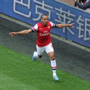 Theo Walcott's Thrilling Goal: Arsenal vs. Manchester United, Premier League 2012-13 Theo Walcott's Thrilling Goal: Arsenal vs. Manchester United, Premier League 2012-13