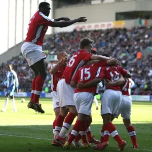 Theo Walcott's Thrilling Goal: Arsenal's 4-1 Victory Over Wigan Athletic (11/4/09) Theo Walcott's Thrilling Goal: Arsenal's 4-1 Victory Over Wigan Athletic (11/4/09)