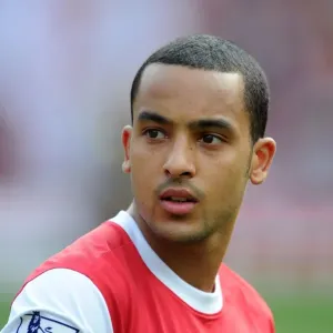 Theo Walcott's Thrilling Stalemate: Arsenal vs Liverpool, Barclays Premier League, Emirates Stadium, 17/4/11
