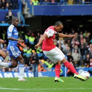 Theo Walcott's Thrilling Third: Arsenal's Comeback Victory Over Chelsea in the Premier League (3-5)