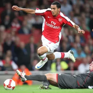 Theo Walcott's Unforgettable Night: Arsenal's 4-0 Champions League Victory over FC Twente