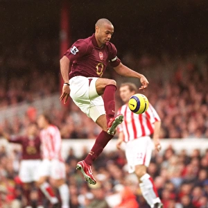 Thierry Henry (Arsenal). Arsenal 3: 1 Sunderland. FA Premier League
