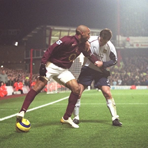 Thierry Henry (Arsenal) Clive Clarke (West Ham). Arsenal 2: 3 West ham United