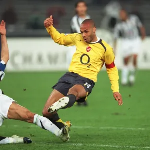 Thierry Henry (Arsenal) Gianluca Zambrotta (Juve). Juventus 0: 0 Arsenal