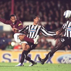 Classic Match Prints: Arsenal v Juventus 2005-6