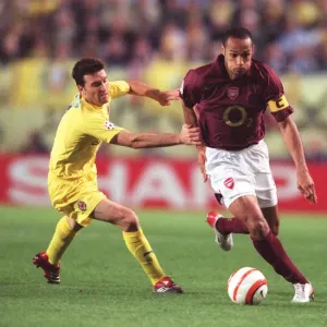 Thierry Henry (Arsenal) Josico (Villarreal). Villarreal 0: 0 Arsenal Thierry Henry (Arsenal) Josico (Villarreal). Villarreal 0: 0 Arsenal