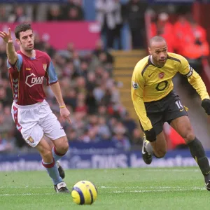 Thierry Henry (Arsenal) Mark Delaney (Aston Villa). Aston Villa 0: 0 Arsenal