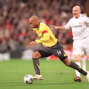 Thierry Henry (Arsenal) Thomas Gravesen (Real). Real Madrid 0: 1 Arsenal