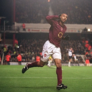 Thierry Henry celebrates scoring Arsenals 4th goal from the penalty spot