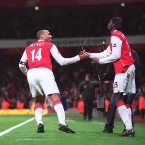 Thierry Henry and Emmanuel Adebayor: Unforgettable Moment as Arsenal Takes a 2-1 Lead Over Manchester United