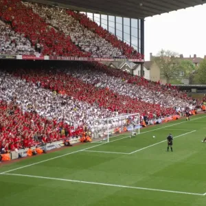 Print of Thierry Henry scoring a penalty in the 2005-06 FA Premiership