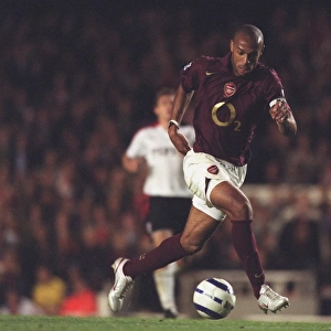Thierry Henry scores Arsenals 3rd goal. Arsenal 4: 1 Fulham. FA Premier League