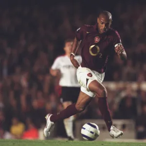 Thierry Henry scores Arsenals 3rd goal. Arsenal 4: 1 Fulham. FA Premier League