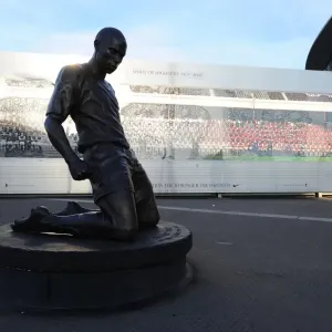 Thierry Henry Statue Unveiled: Arsenal vs Everton (2011-12), Emirates Stadium, London