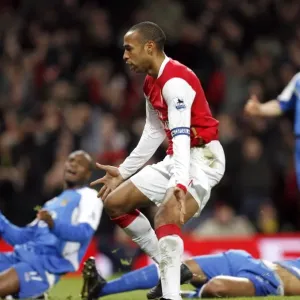 Thierry Henry watches the ball go into the net for Arsenals 1st goal Thierry Henry watches the ball go into the net for Arsenals 1st goal