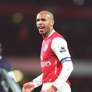 Thierry Henry's FA Cup Battle: Arsenal vs. Bolton Wanderers (2007) - A Draw at Emirates Stadium