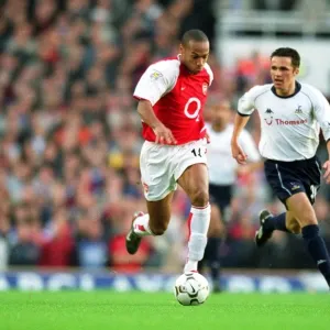 Thierry Henry's Iconic Goal: Arsenal's 3-0 Victory Over Tottenham, Highbury 2002