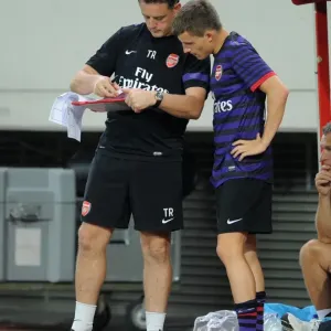 Thomas Eisfeld and Tony Roberts (Arsenal). Olympiacos U19 2: 0 Arsenal U19 Thomas Eisfeld and Tony Roberts (Arsenal). Olympiacos U19 2: 0 Arsenal U19