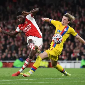 Thomas Partey Faces Pressure from Conor Gallagher in Arsenal vs Crystal Palace Premier League Clash