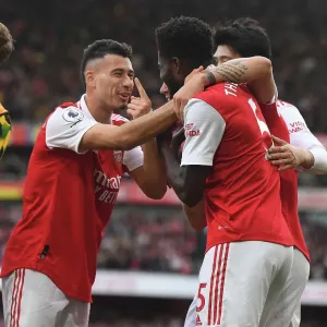 Thomas Partey and Gabriel Martinelli Celebrate Arsenal's Fourth Goal vs. Nottingham Forest (2022-23)