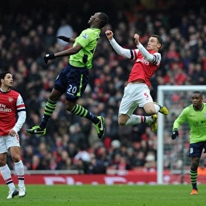 Thomas Vermaelen (Arsenal) Christian Benteke (Villa). Arsenal 2: 1 Aston Villa. Barclays