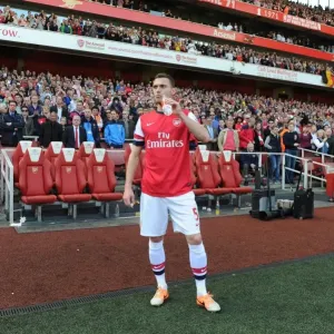 Thomas Vermaelen: Arsenal's Defensive Determination in Arsenal v West Bromwich Albion (2013-14) Thomas Vermaelen: Arsenal's Defensive Determination in Arsenal v West Bromwich Albion (2013-14)