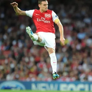 Thomas Vermaelen: Arsenal's Defensive Force in 2011-12 Udinese Clash (UEFA Champions League Play-Off)