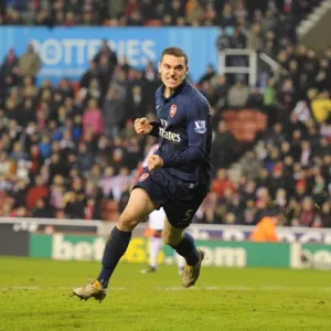Thomas Vermaelen celebrates scoring the 3rd Arsenal goal. Stoke City 1: 3 Arsenal