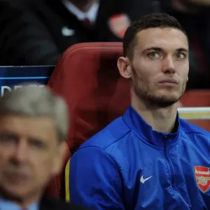 Thomas Vermaelen Focuses in Arsenal's UEFA Champions League Clash Against Napoli (2013-14) Thomas Vermaelen Focuses in Arsenal's UEFA Champions League Clash Against Napoli (2013-14)