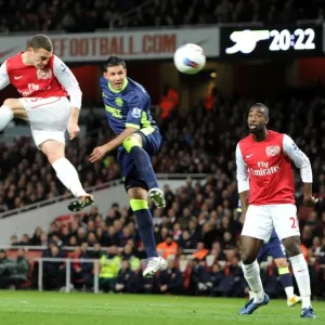 Thomas Vermaelen Scores Under Pressure Against Wigan Athletic (Arsenal vs Wigan 2011-12)