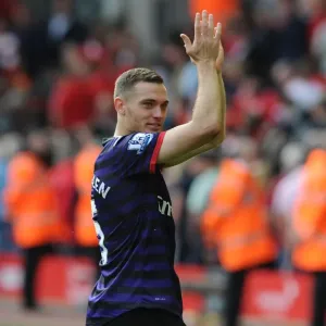 Thomas Vermaelen's Emotional Farewell: A Bittersweet Moment at Anfield (Premier League 2012-13) Thomas Vermaelen's Emotional Farewell: A Bittersweet Moment at Anfield (Premier League 2012-13)