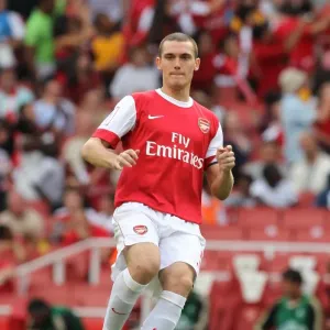 Thomas Vermalen (Arsenal). Arsenal 1: 1 AC Milan. Emirates Cup Pre Season Thomas Vermalen (Arsenal). Arsenal 1: 1 AC Milan. Emirates Cup Pre Season